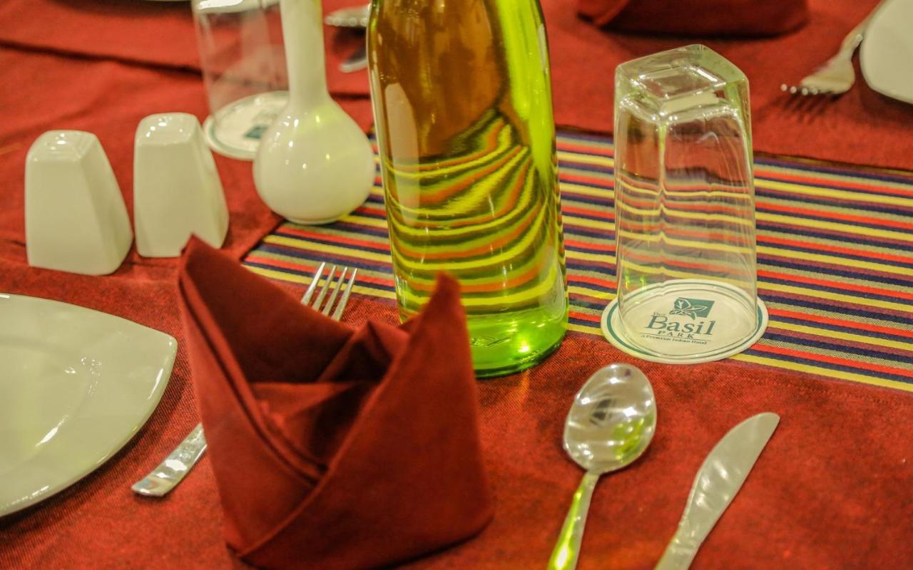 The Basil Park Hotel Bhavnagar Eksteriør billede