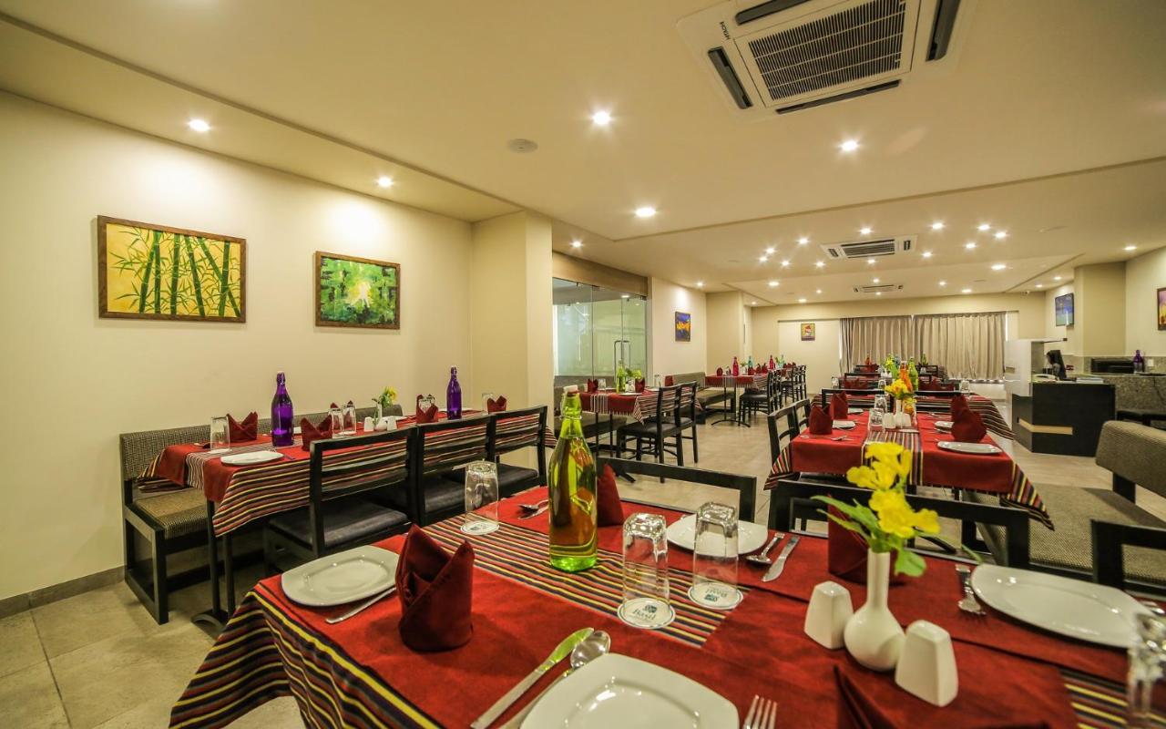 The Basil Park Hotel Bhavnagar Eksteriør billede