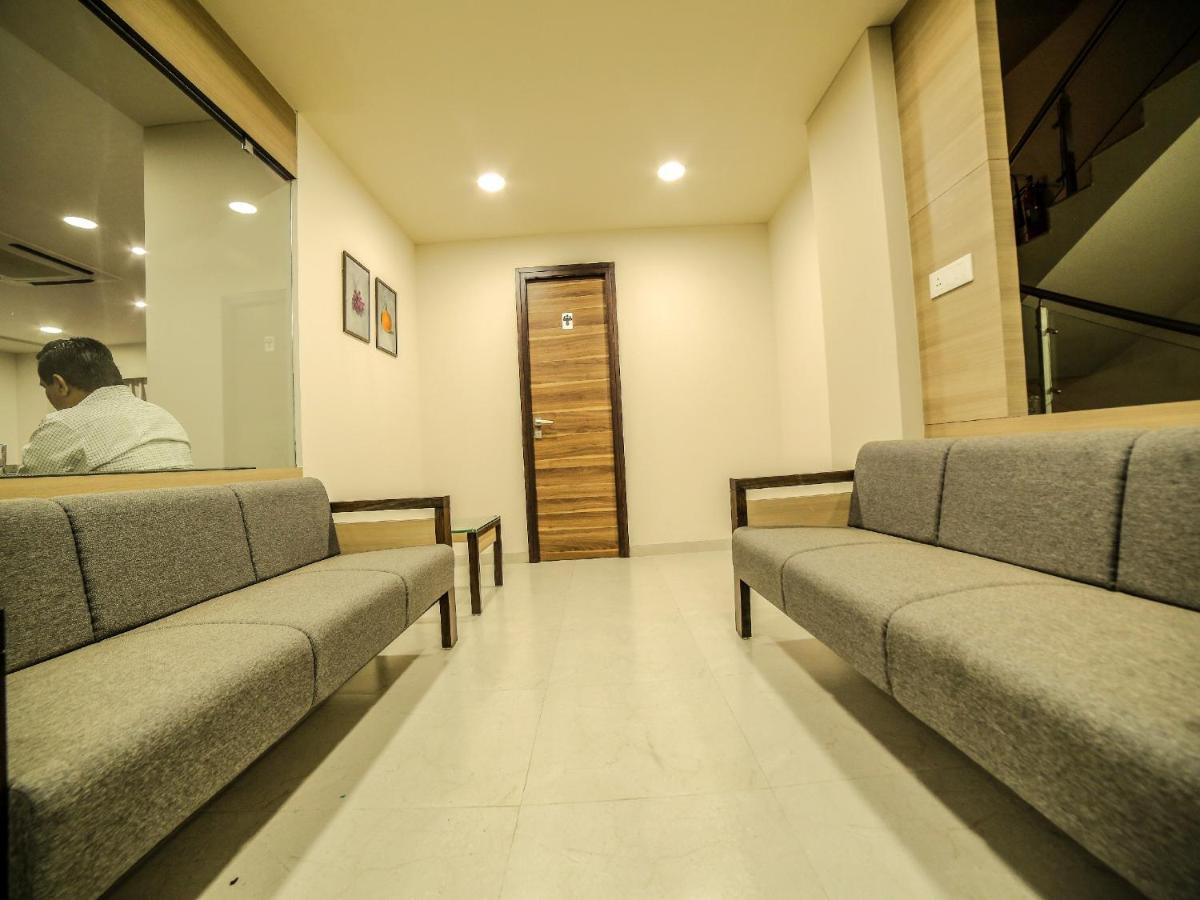 The Basil Park Hotel Bhavnagar Eksteriør billede