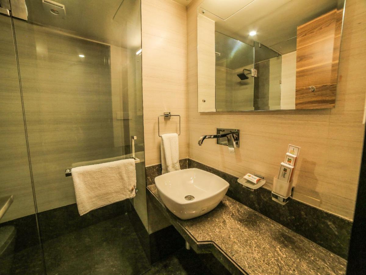 The Basil Park Hotel Bhavnagar Eksteriør billede
