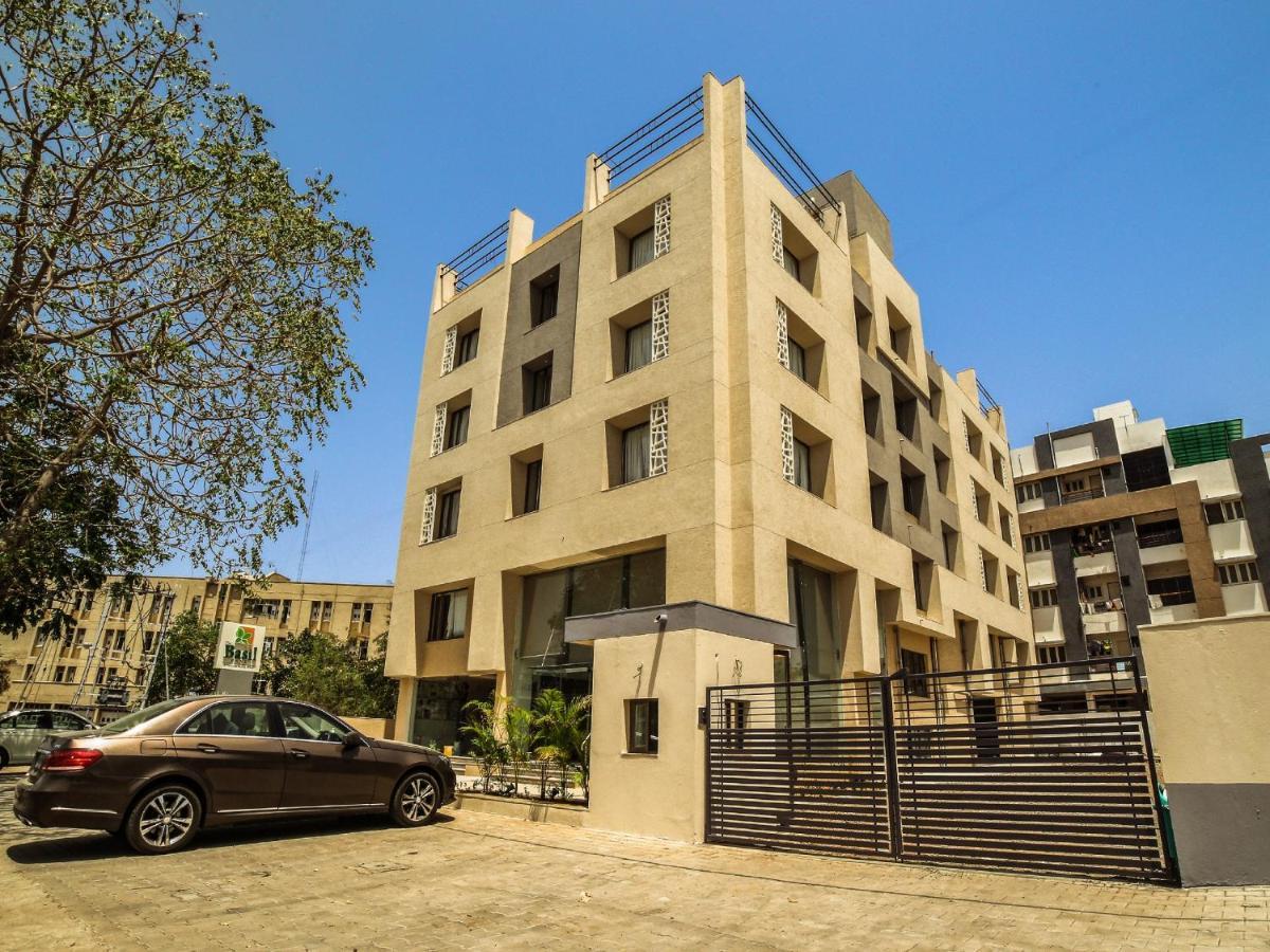 The Basil Park Hotel Bhavnagar Eksteriør billede