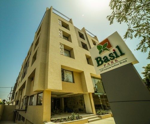 The Basil Park Hotel Bhavnagar Eksteriør billede